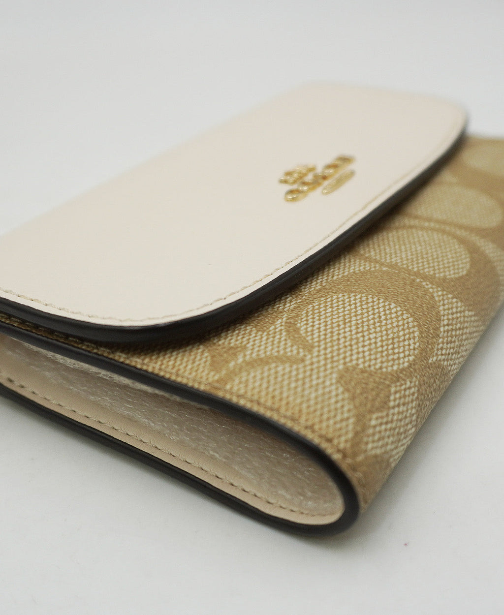 Medium Envelope Wallet in Signature Canvas Beige, White