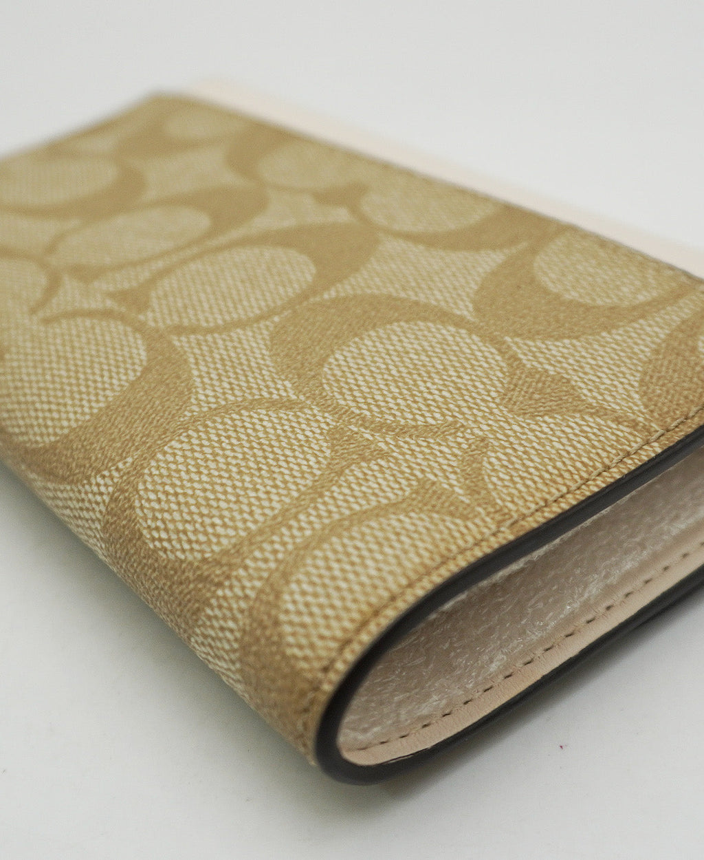 Medium Envelope Wallet in Signature Canvas Beige, White