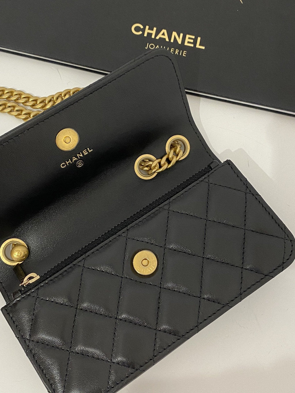 CHLWallet With Strap Black For Women, Women’s Bags 6.7in/17cm