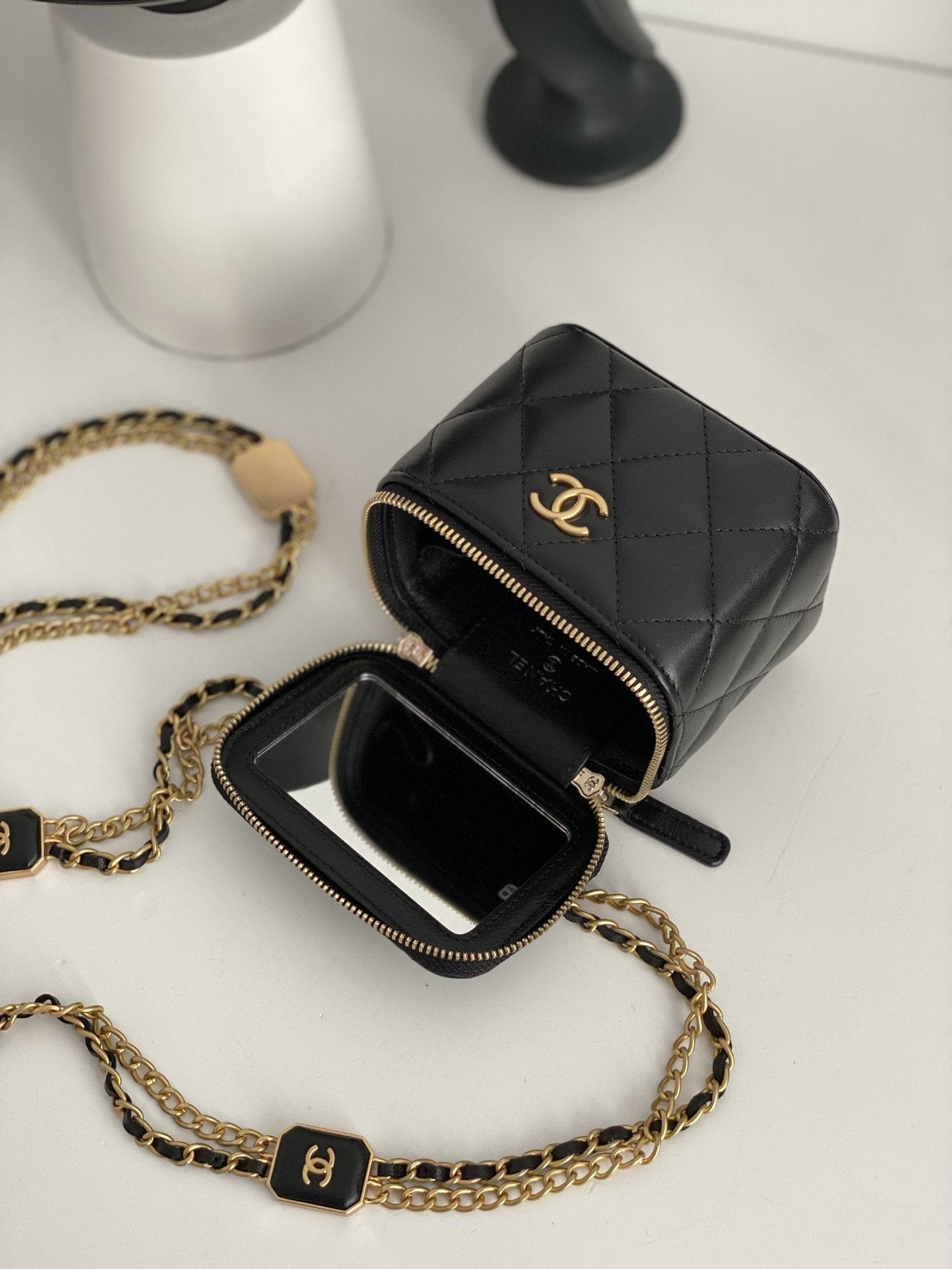 CHLSmall Vanity With Chain Black For Women Bags 4.3in/11cm