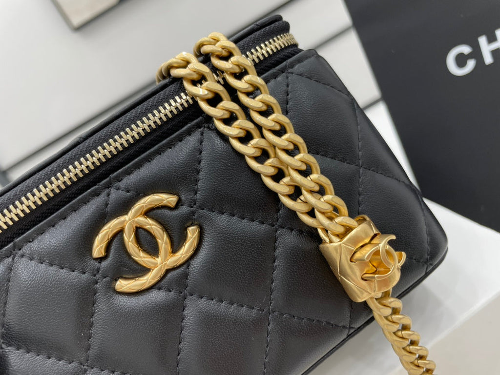 CHLSmall Vanity Case Black With Gold Zipper For Women Bags 5.9in/15cm