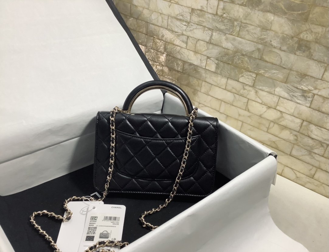 CHLHand-Held Oblique Cross Bag Black For Women, Women’s Bags 6.7in/19cm