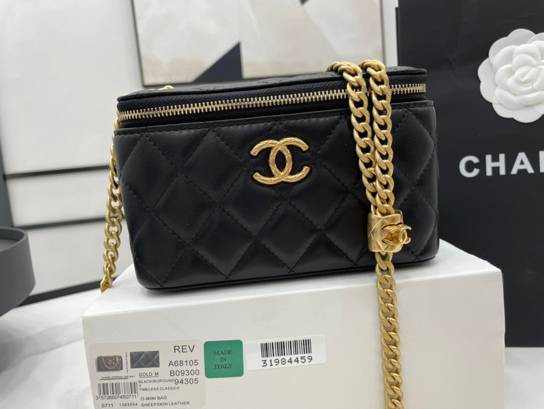 CHLSmall Vanity Case Black With Gold Zipper For Women Bags 5.9in/15cm
