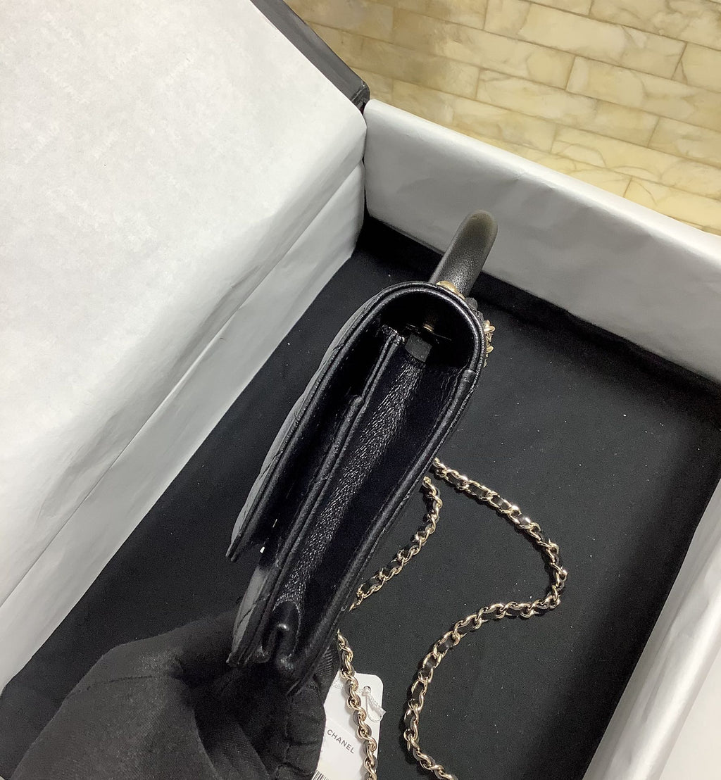 CHLHand-Held Oblique Cross Bag Black For Women, Women’s Bags 6.7in/19cm