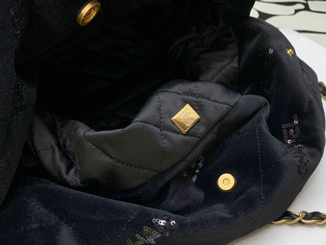 CHLSmall CHL22 Handbag Black For Women, Women’s Bags 11.8in/30cm