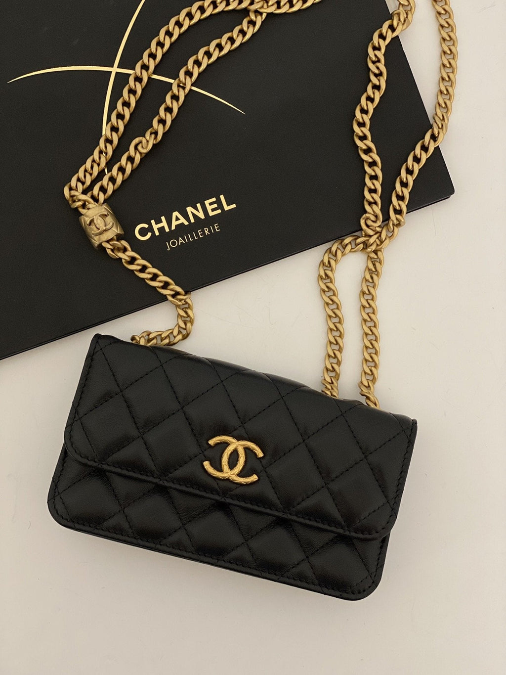 CHLWallet With Strap Black For Women Bags 6.7in/17cm