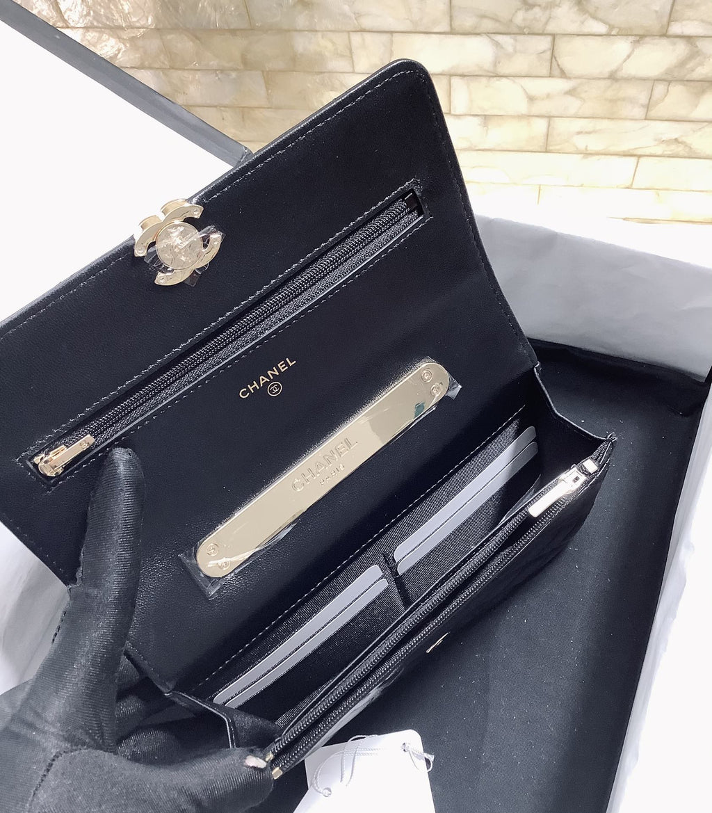 CHLHand-Held Oblique Cross Bag Black For Women, Women’s Bags 6.7in/19cm
