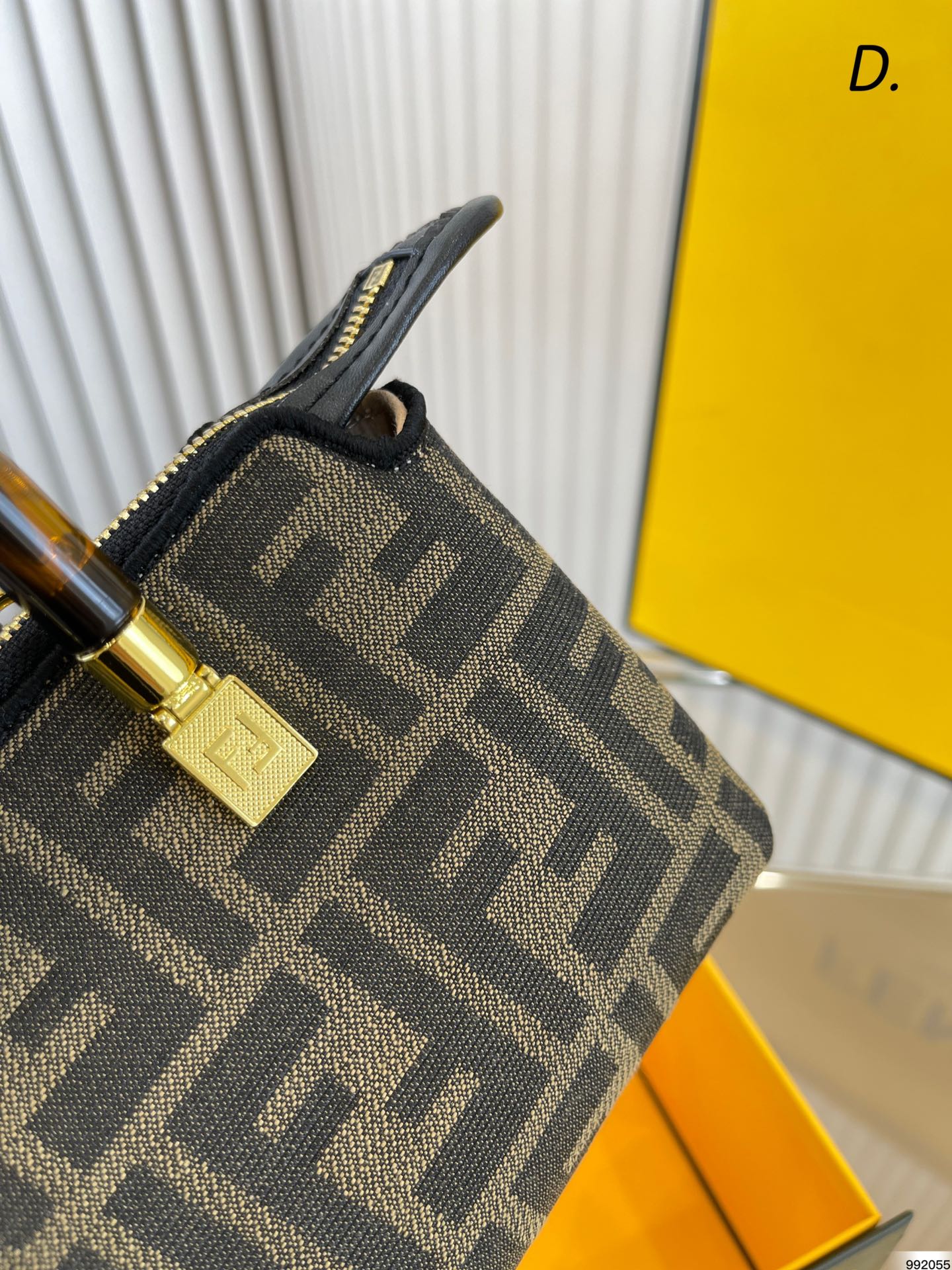EN - New Lux Bags FEI 276