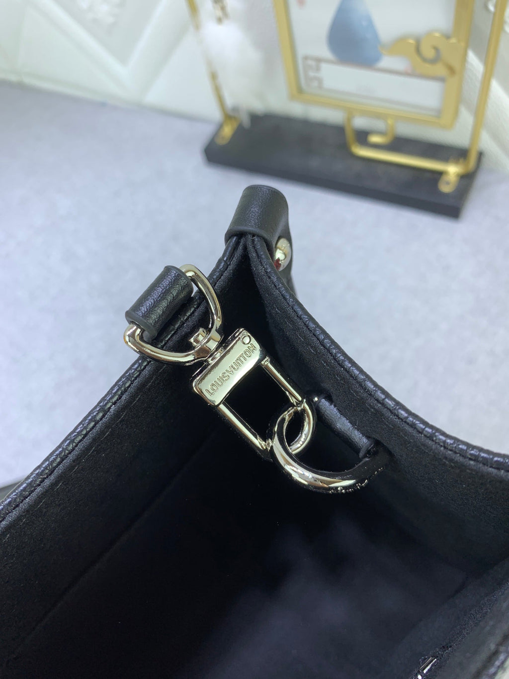EN - New Bag LUV 637