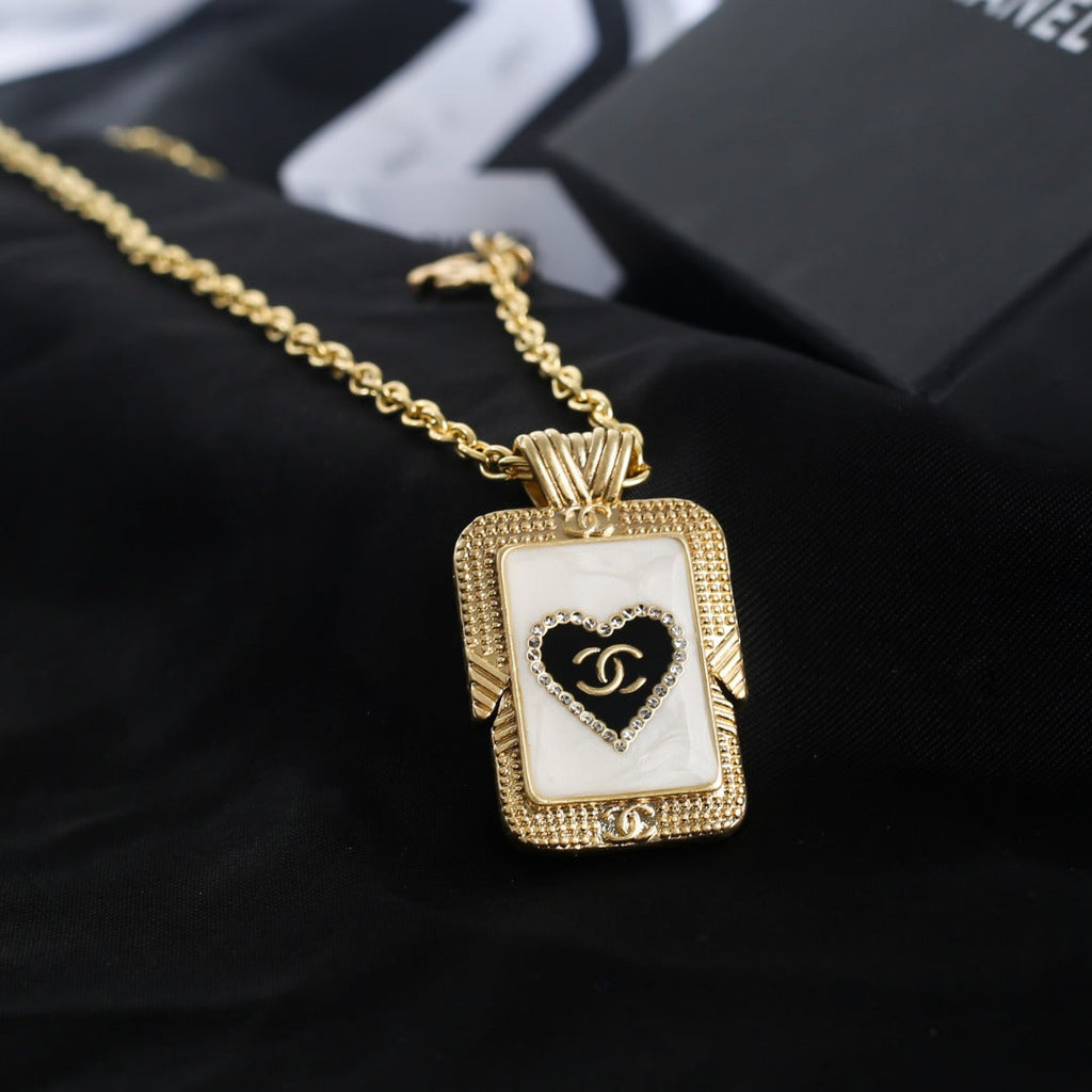 EN - Lux Necklace CHL012