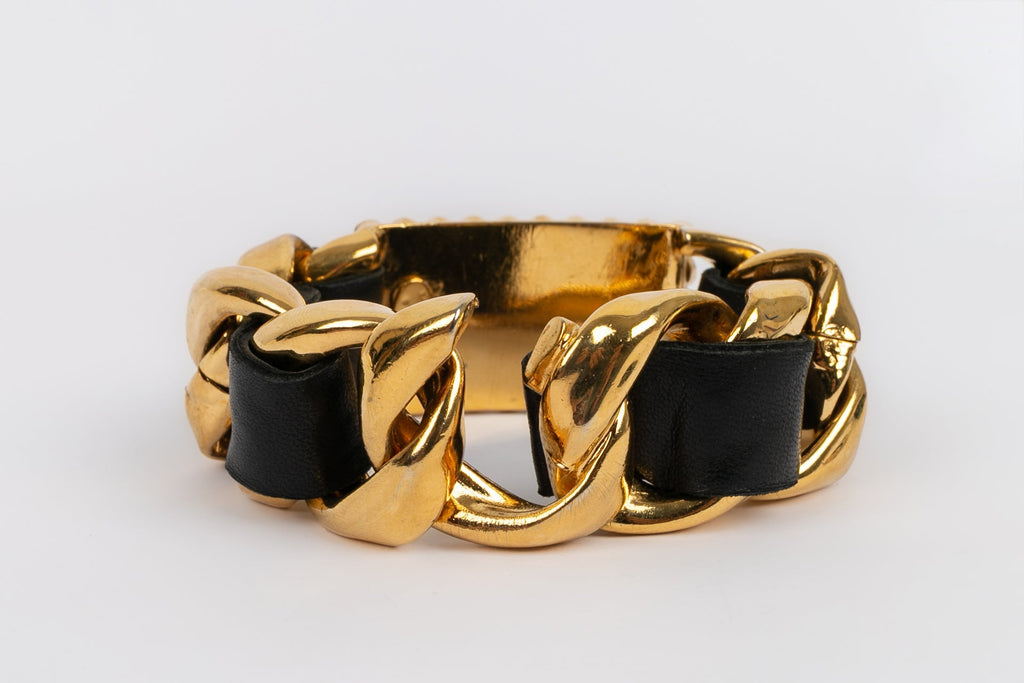 Bracelet en cuir Chanel
