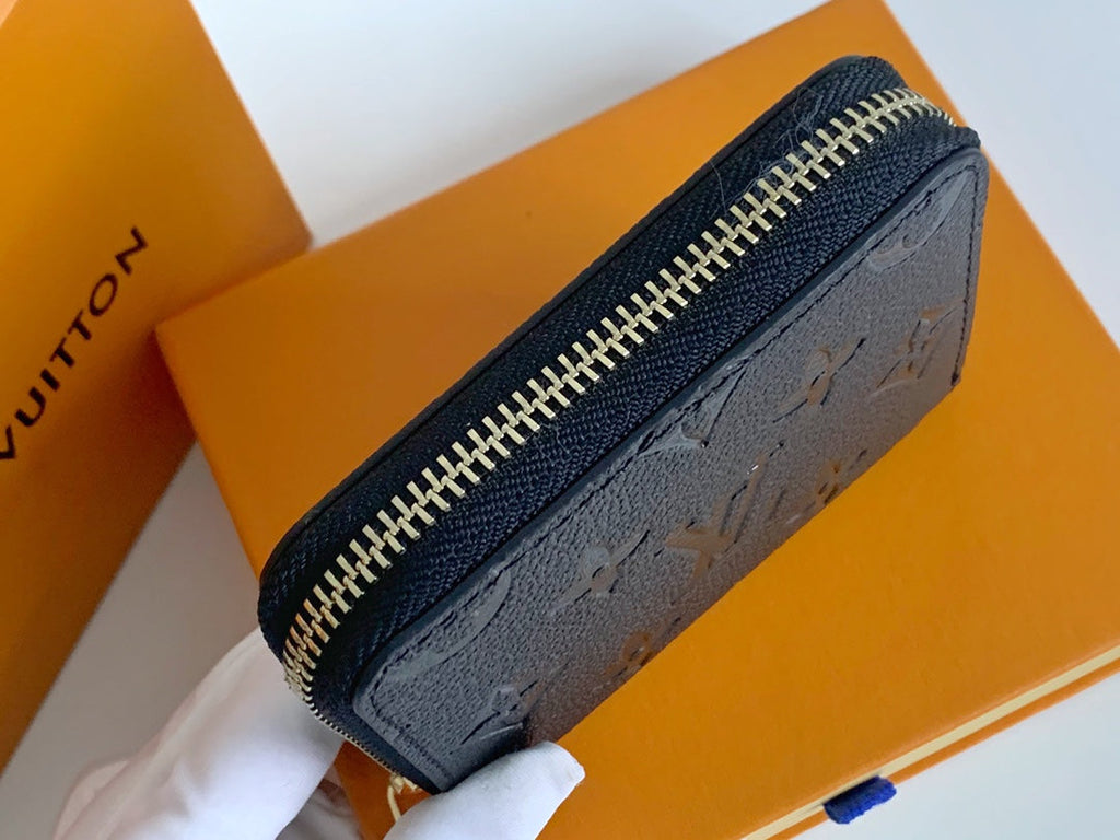 EN - New Arrival Wallet LUV 124