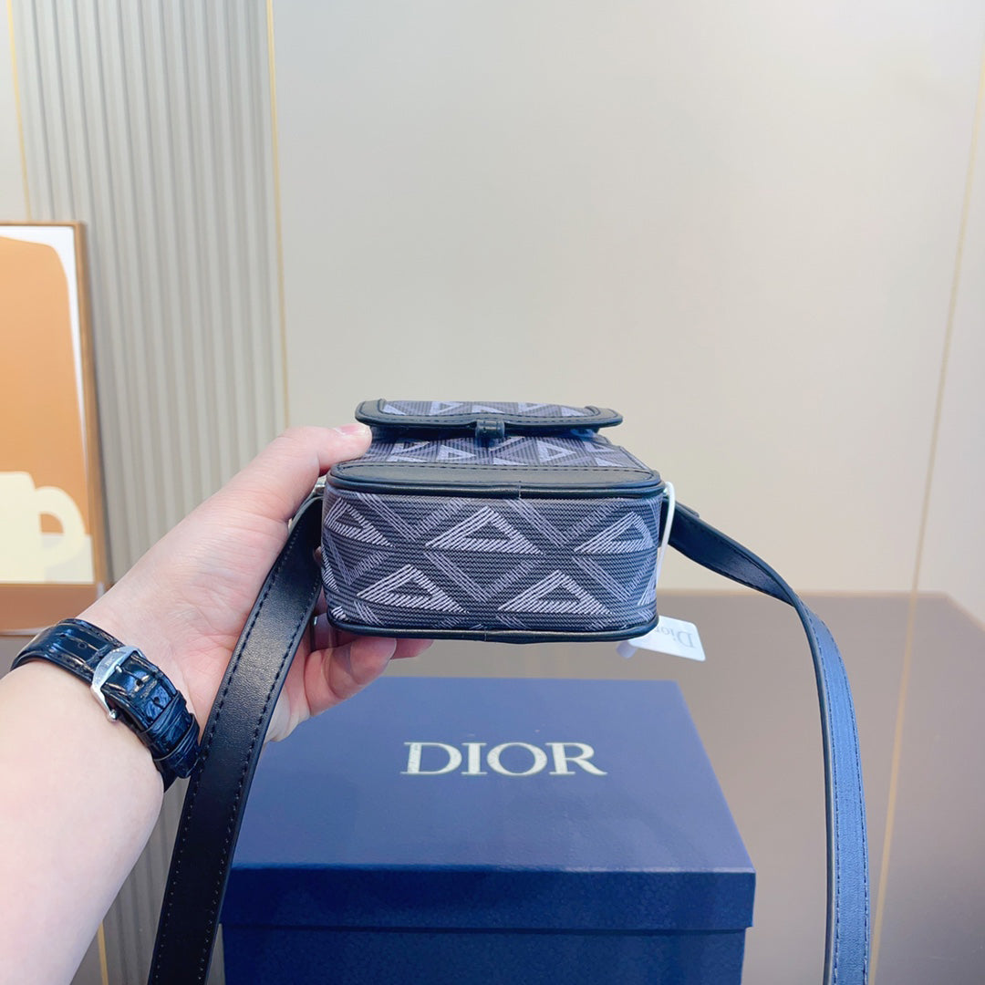 EN - Luxury Bags DIR 367