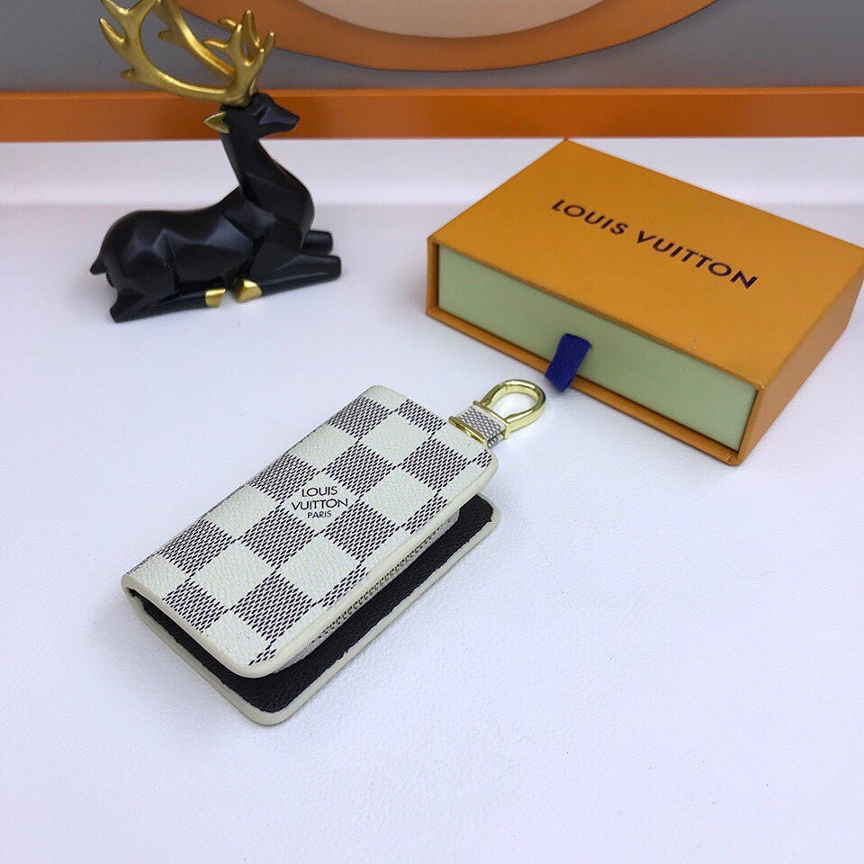 EN - Lux Keychains LUV 067
