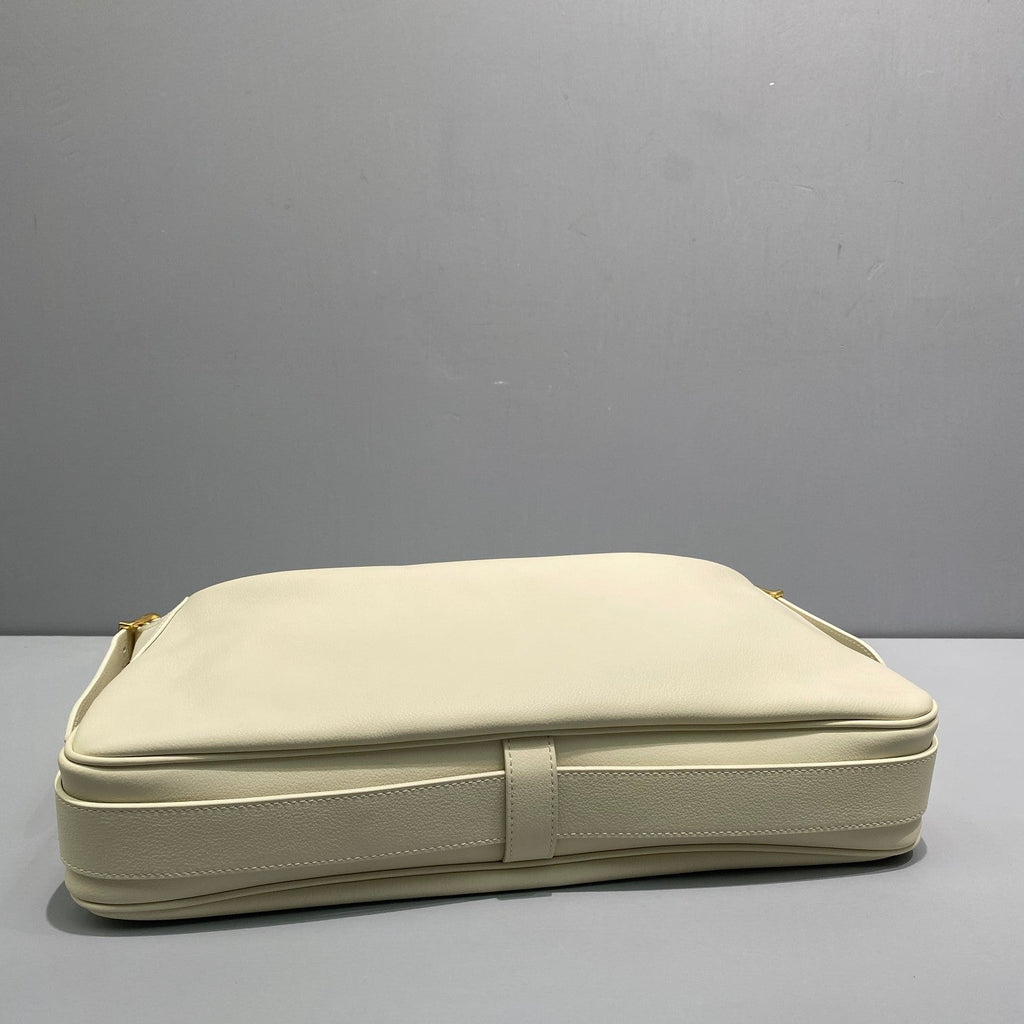 GLAMI MeGLAMIum Romy In Supple White For Women 13in/34cm 197443DPJ.01RC