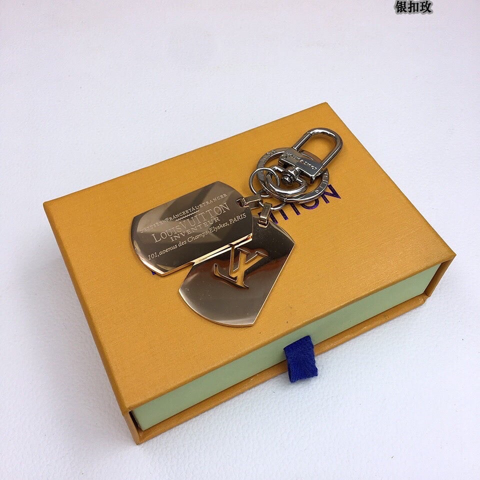 EN - Lux Keychains LUV 024