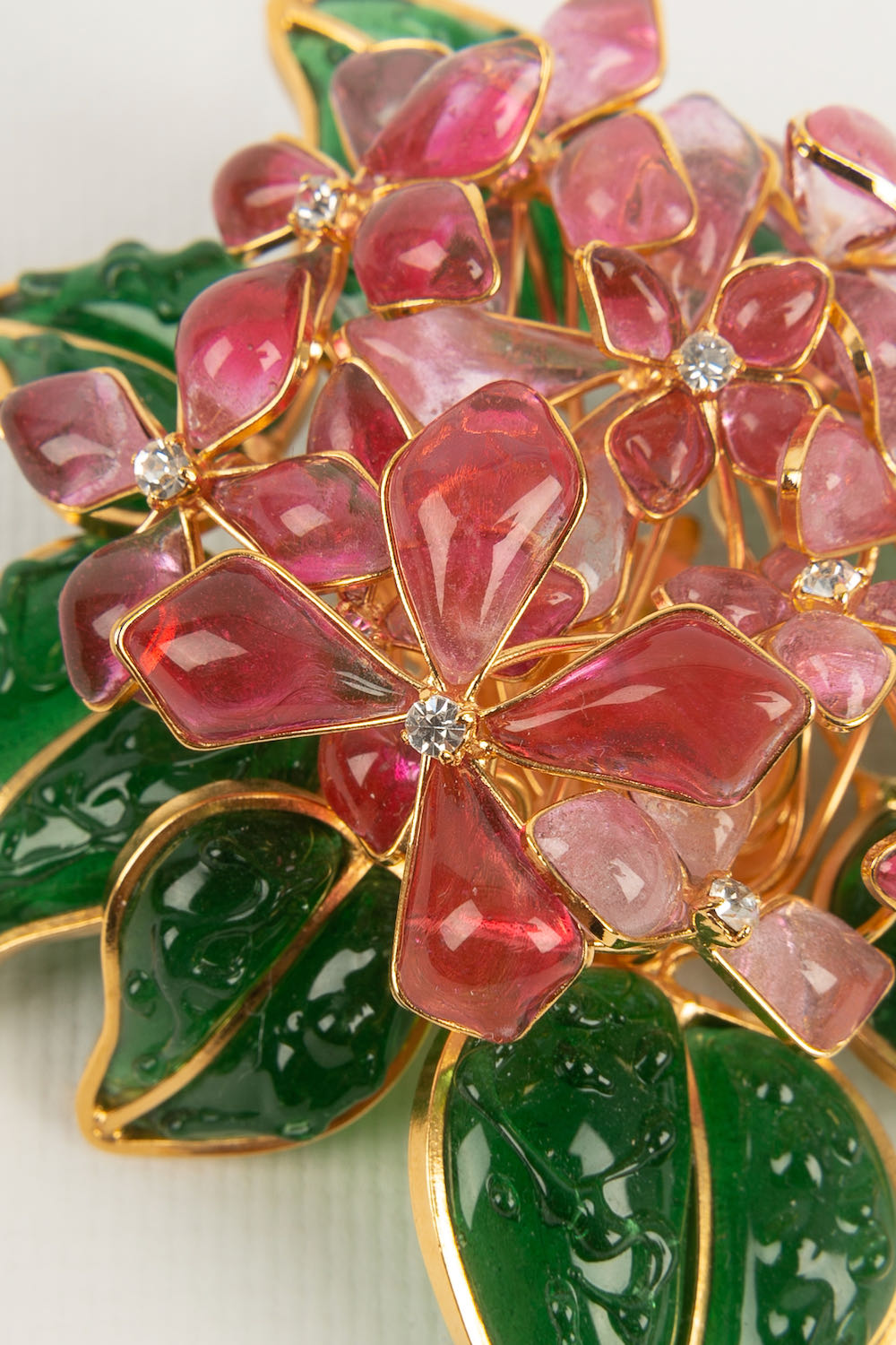 Broche Augustine