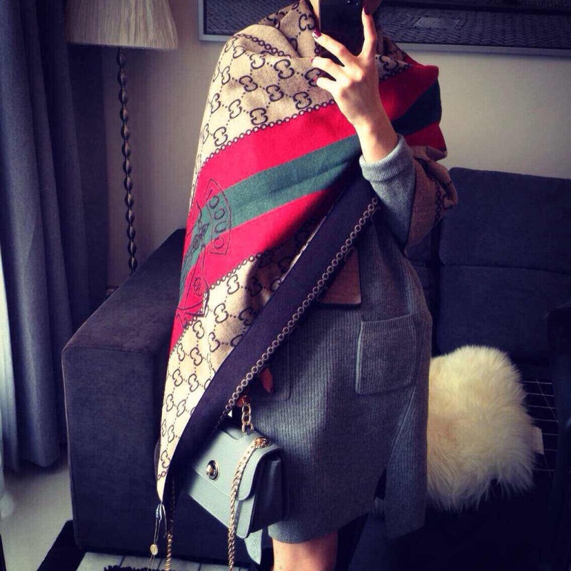 EN - Luxury GCI Scarf 017
