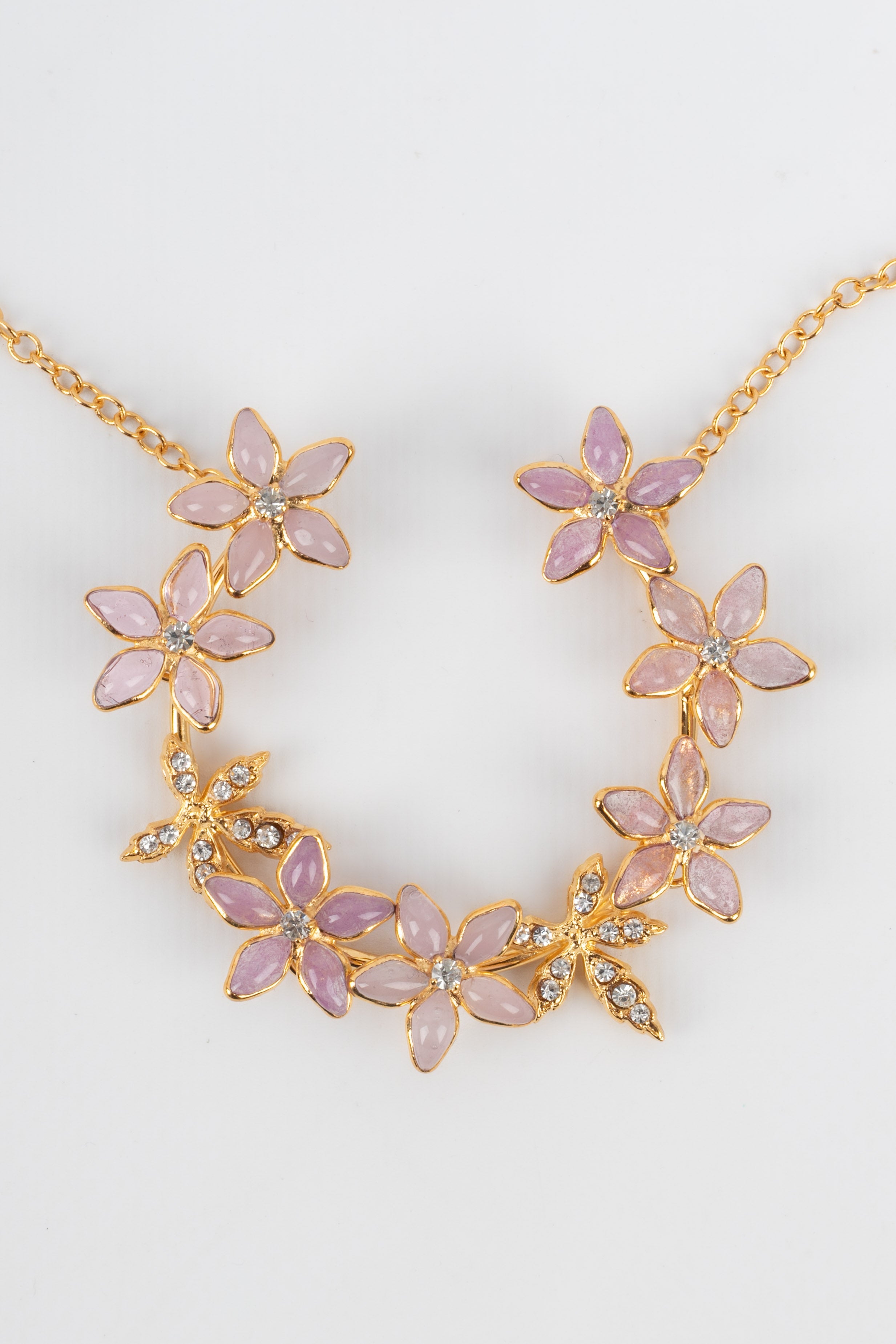 Collier Augustine