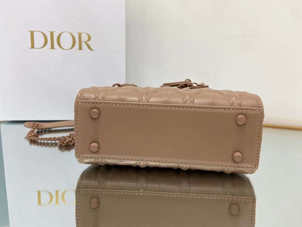 GLAMI Mini Lady Bag Cannage with Beaded Motif, Brown, For Women WomenÃ¢â‚¬â„¢s Handbags, Crossbody Bags, 18cm CD
