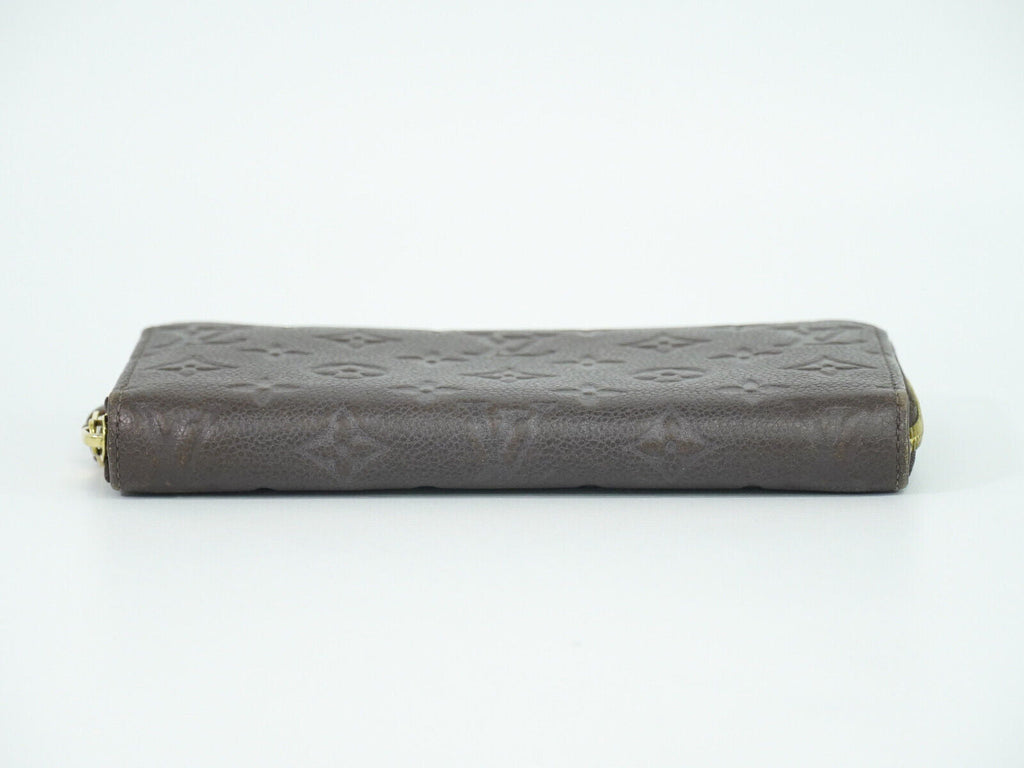 Louis Vuitton Zippy Wallet  Leather Wallet