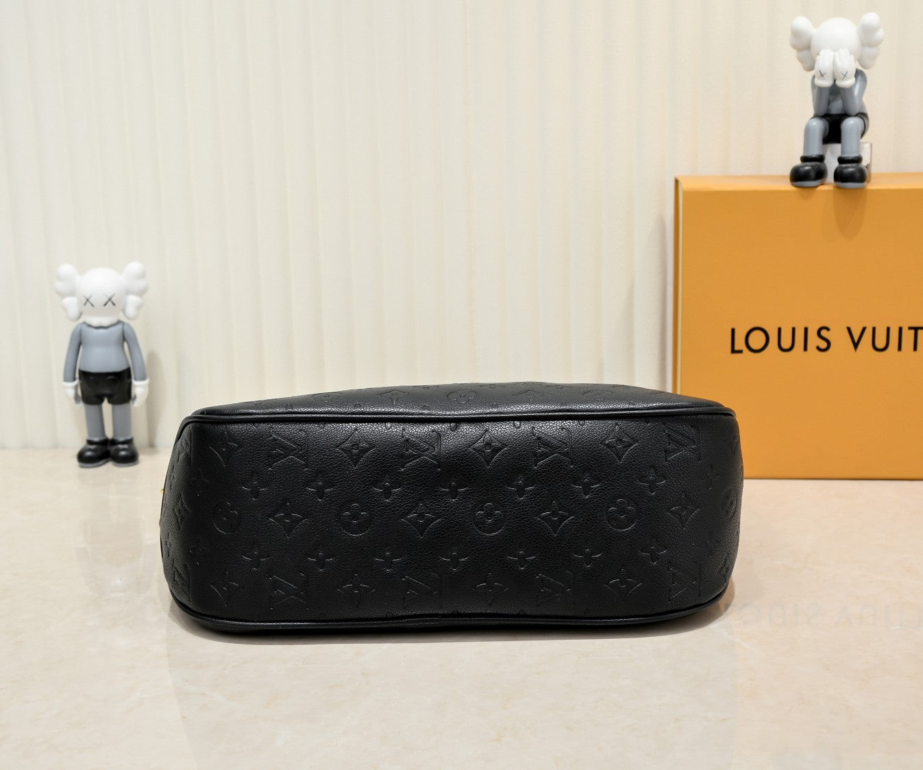 EN - Luxury Bags LUV 807
