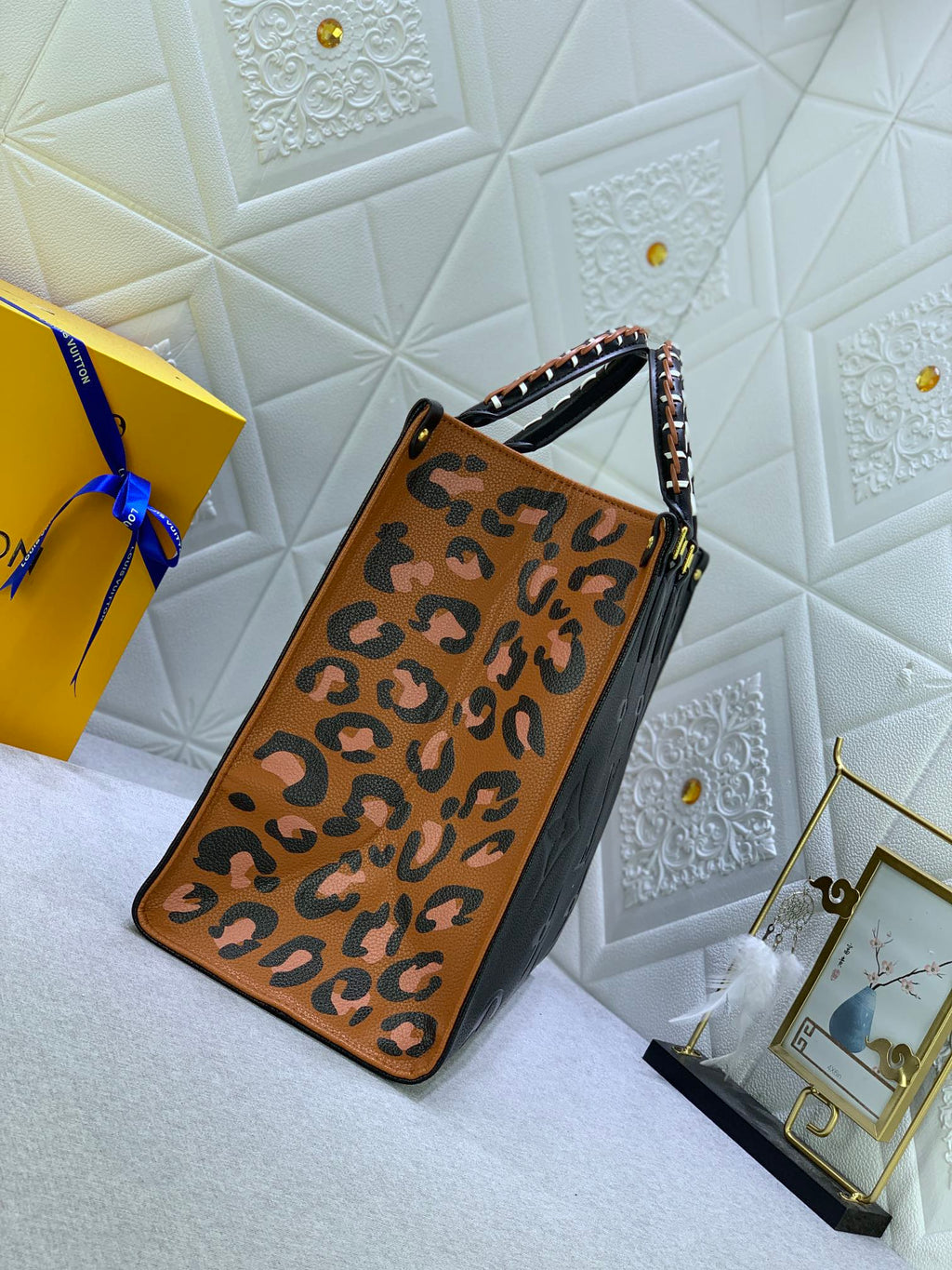 EN - Luxury Bags LUV 751