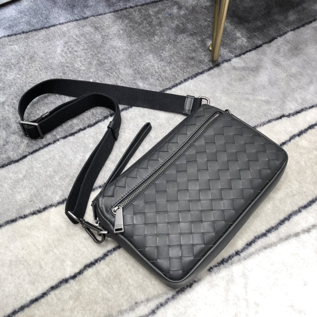 GLAMI Classic Intrecciato Black, For Women, WomenÃƒÂ¢Ã¢â€šÂ¬Ã¢â€žÂ¢s Bags 9.6in/24.5cm