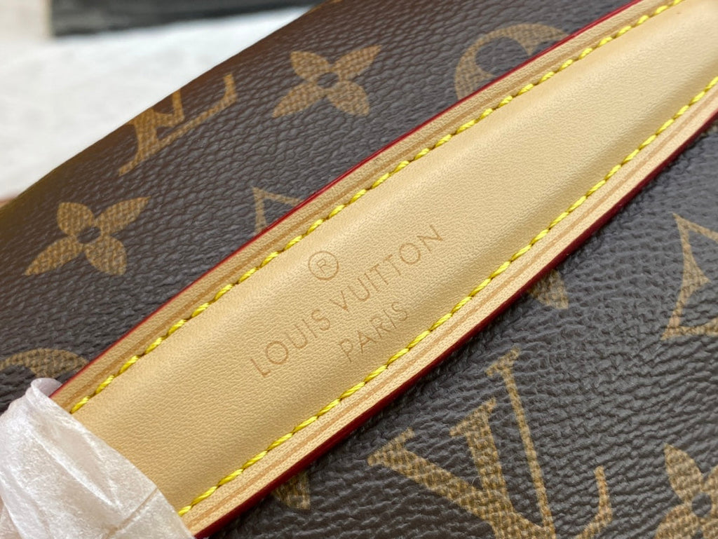 EN - Luxury Bags LUV 829