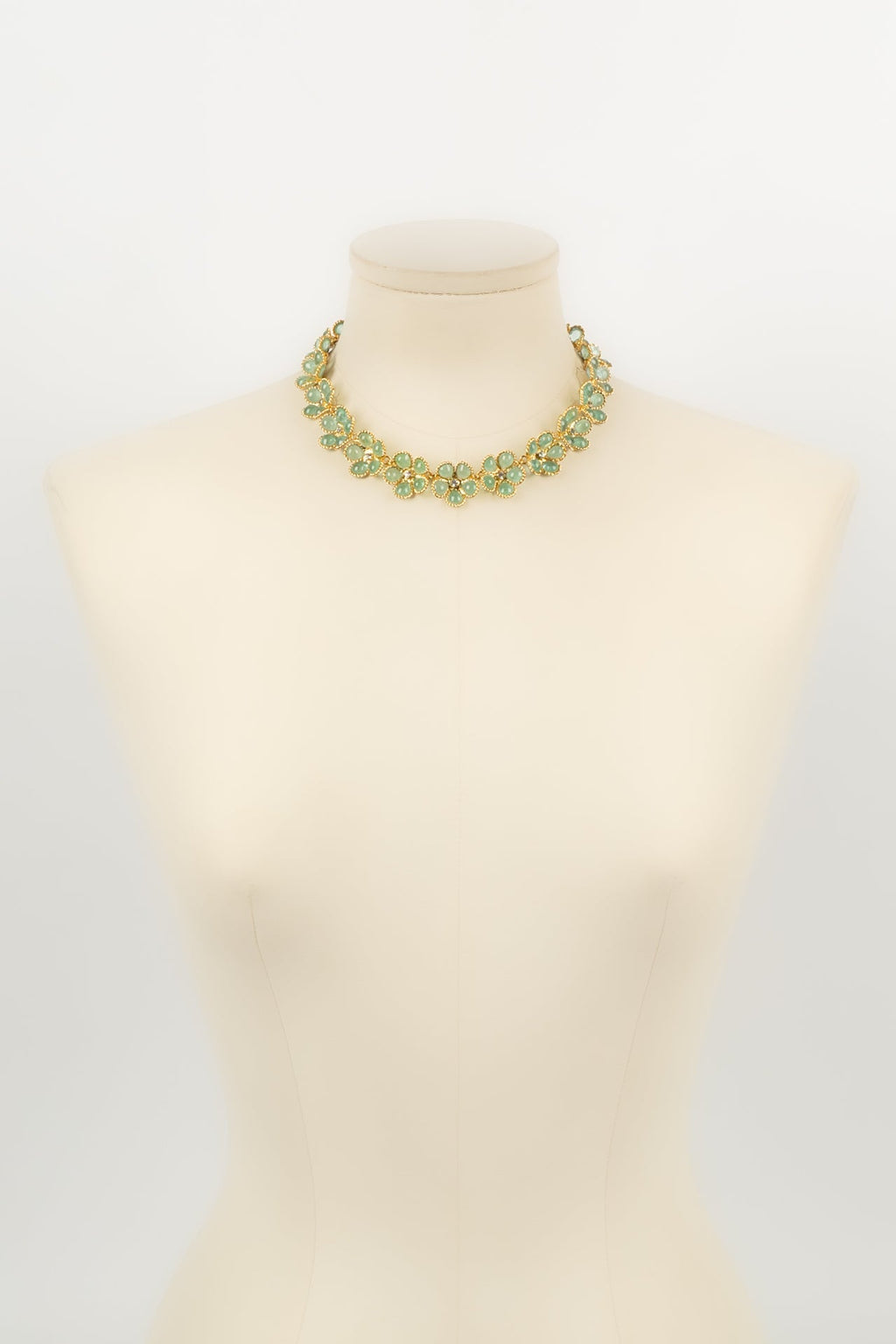 Collier Augustine