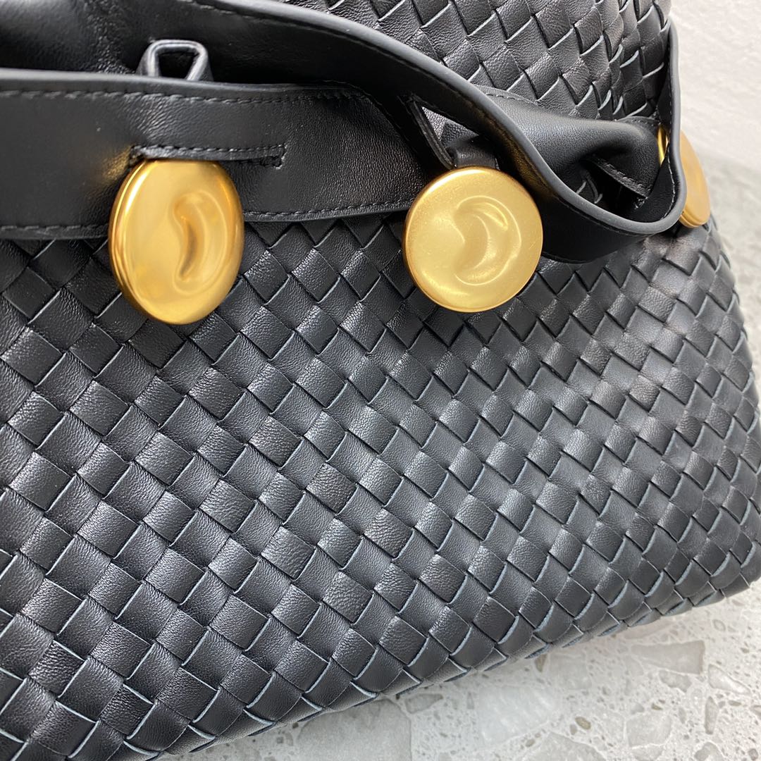 GLAMI Intrecciato Shoulder Bag Black, For Women, WomenÃƒÂ¢Ã¢â€šÂ¬Ã¢â€žÂ¢s Bags 10.2in/26cm