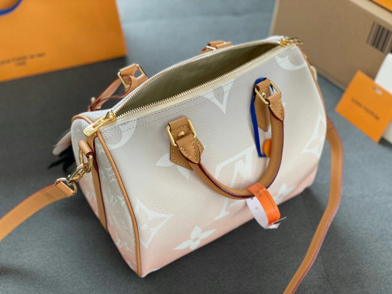 LOV2 Bags - Luxurious Bags  2523