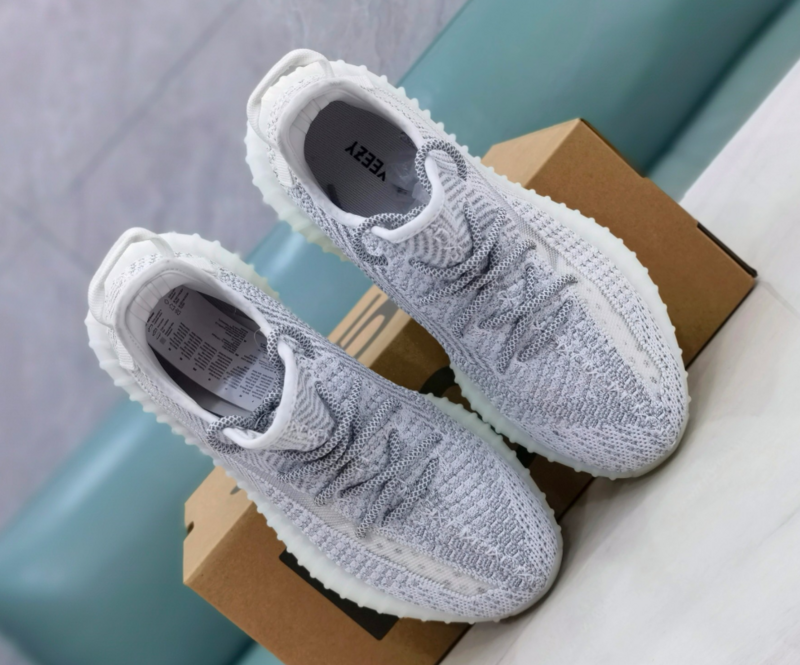 SAMC - YZO Sneakers - 003