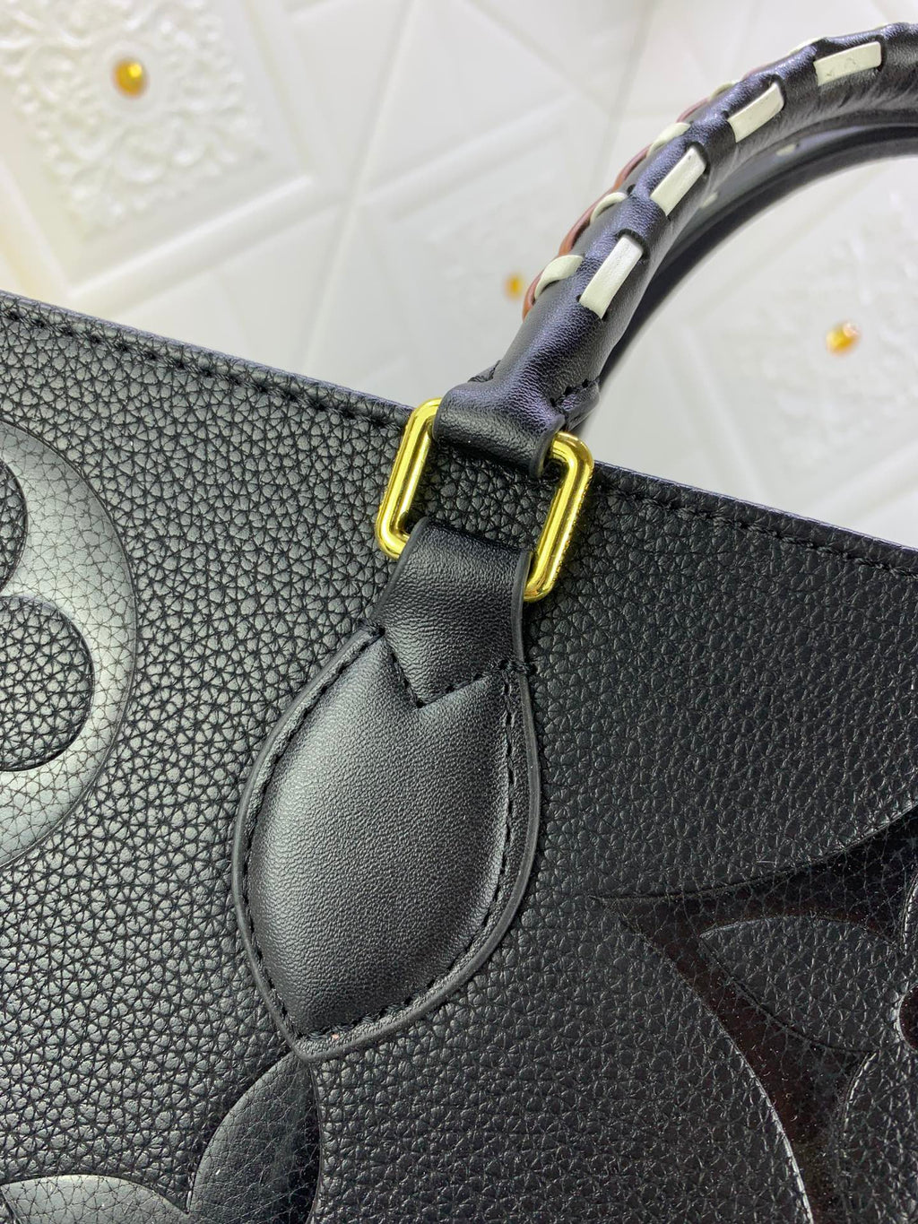 EN - Luxury Bags LUV 751