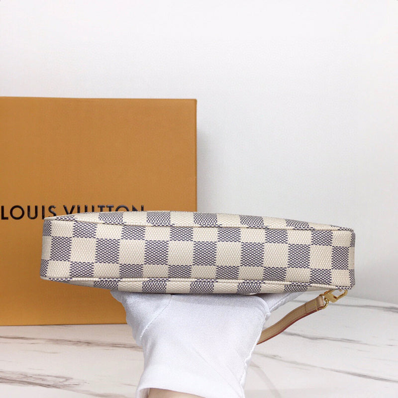 LOV2 Bags - Luxurious Bags  1810