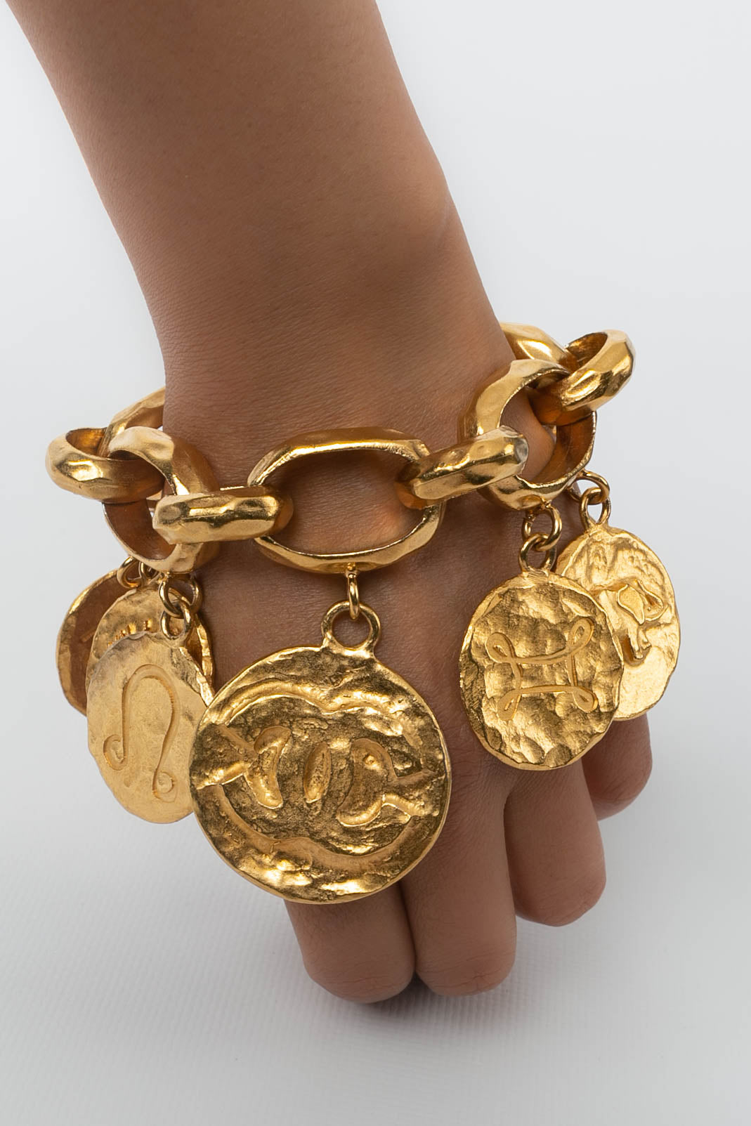 Bracelet ÃƒÆ’Ã‚Â  breloques Chanel Printemps 1994
