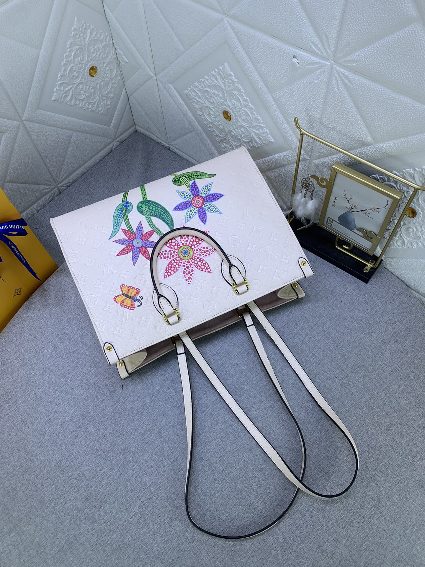 EN - Luxury Bags LUV 768