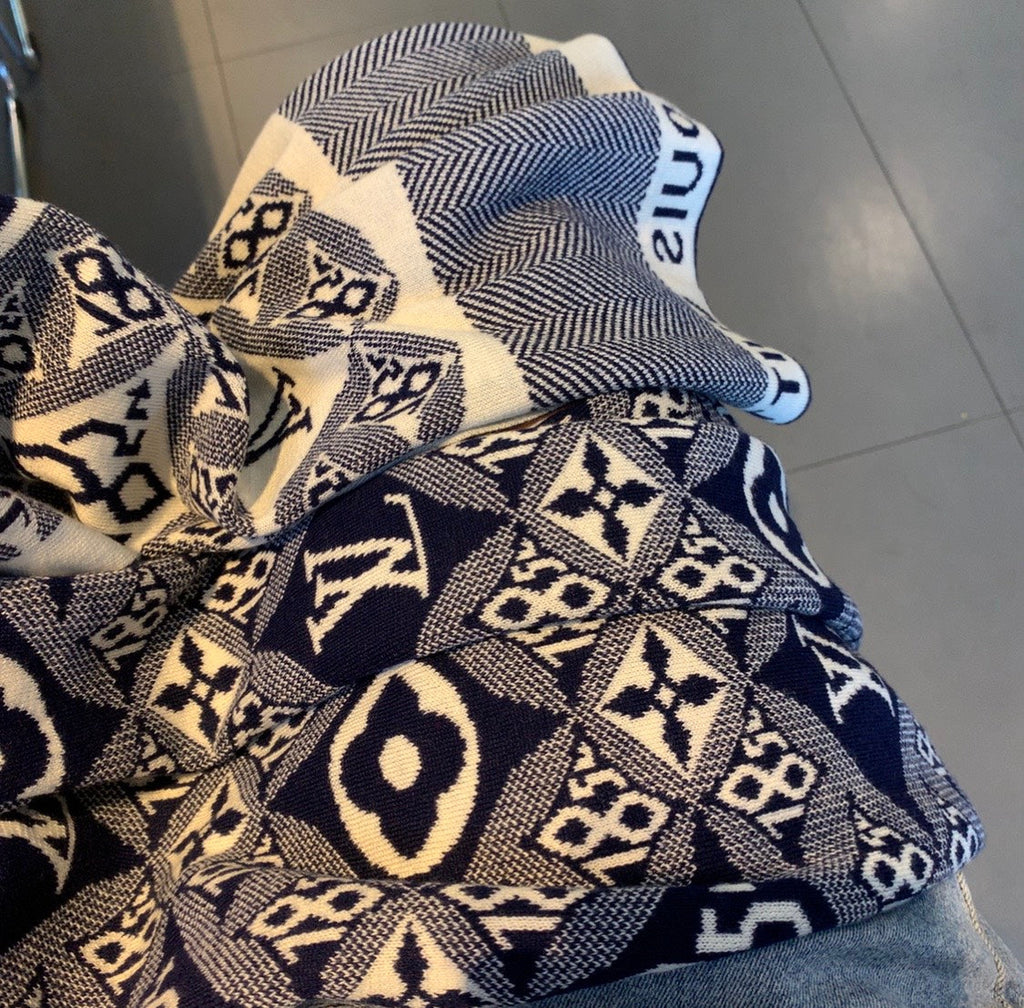 EN - Luxury LUV  Scarf 009