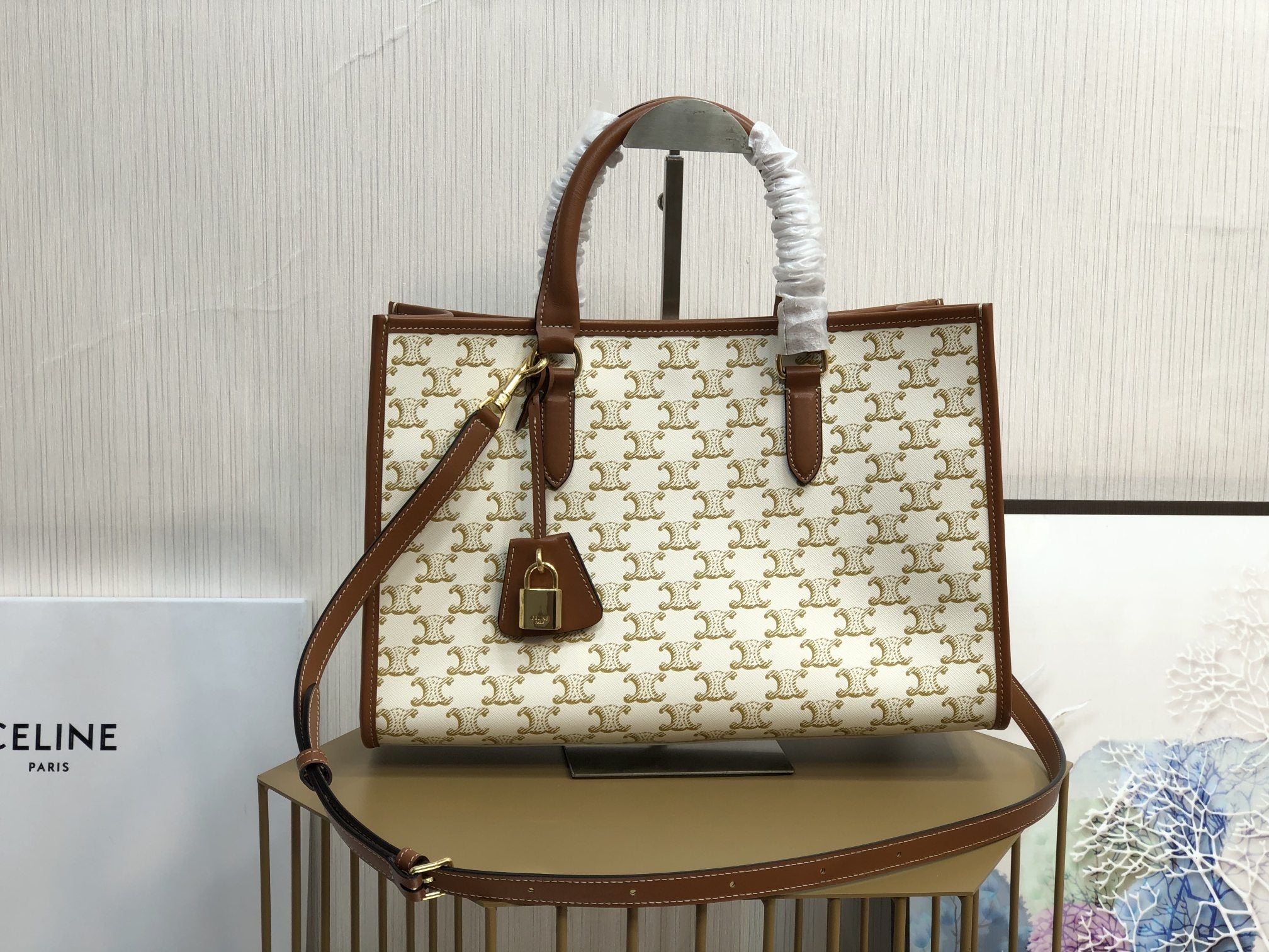 GLAMI Mini Horizontal Cabas In Triomphe Canvas White For Women 14in/35cm 199742BZJ.01BC