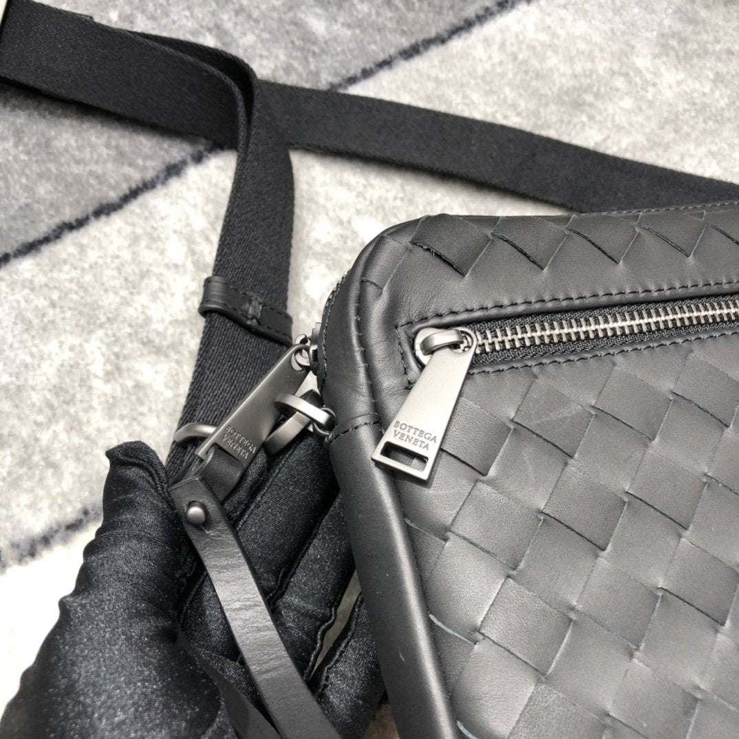 GLAMI Classic Intrecciato Black, For Women, WomenÃƒÂ¢Ã¢â€šÂ¬Ã¢â€žÂ¢s Bags 9.6in/24.5cm