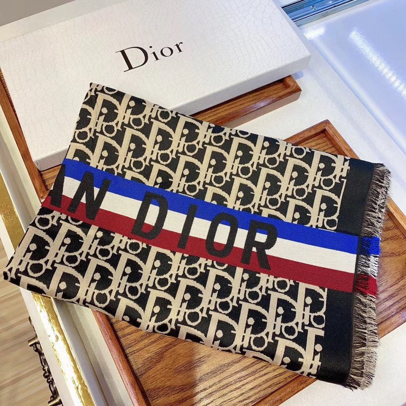 EN - Luxury  DIR Scarf 009