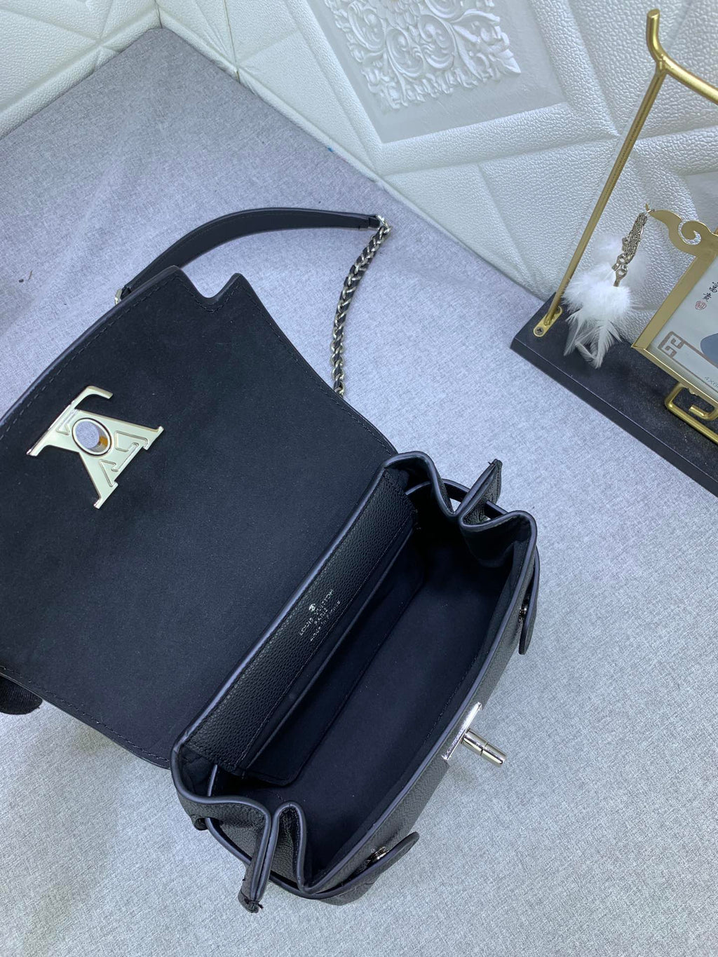 EN - Luxury Bags LUV 744
