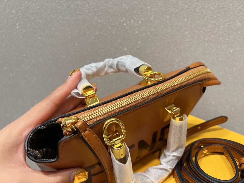 EN - New Lux Bags FEI 275