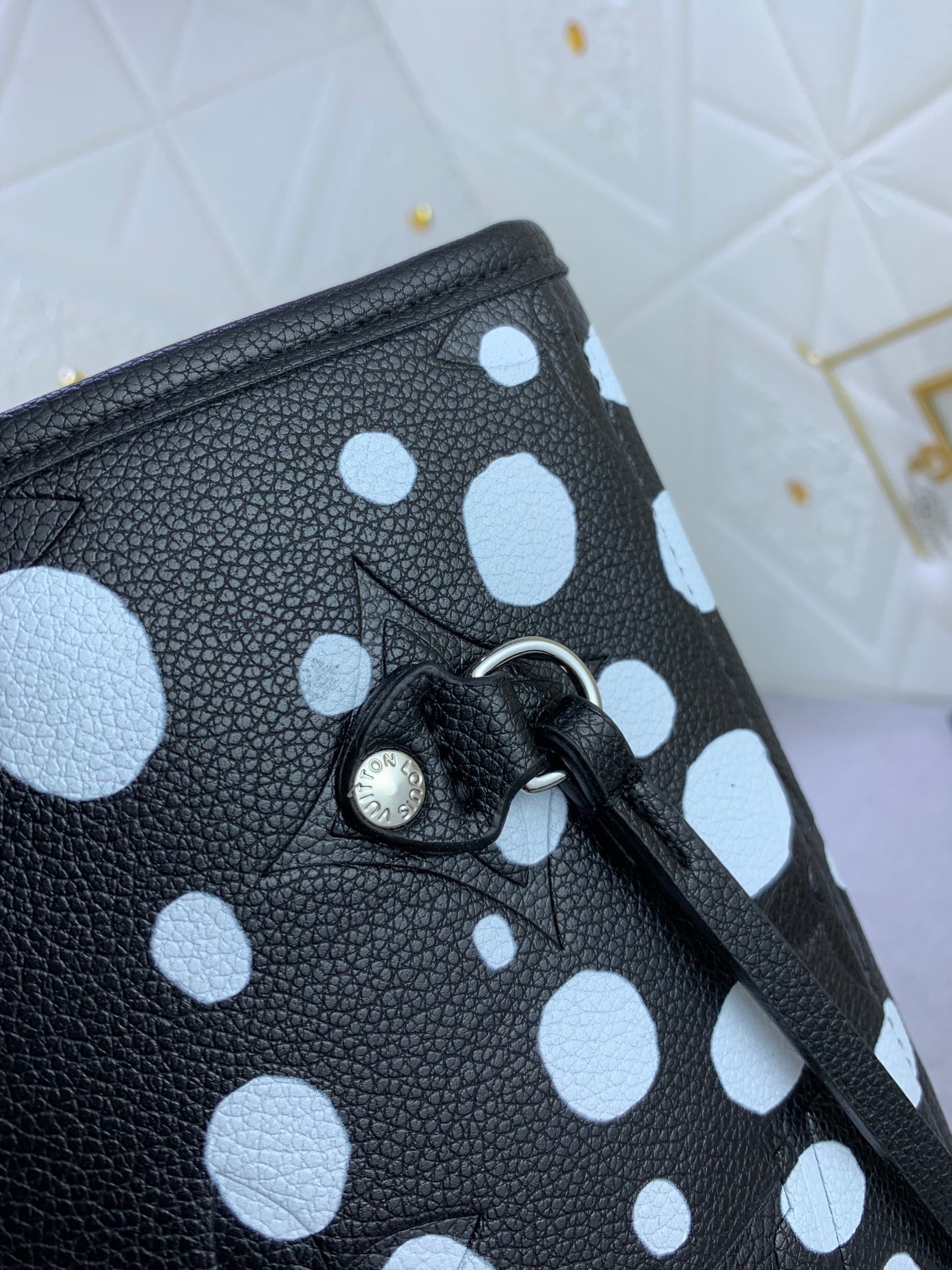EN - New Bag LUV 653