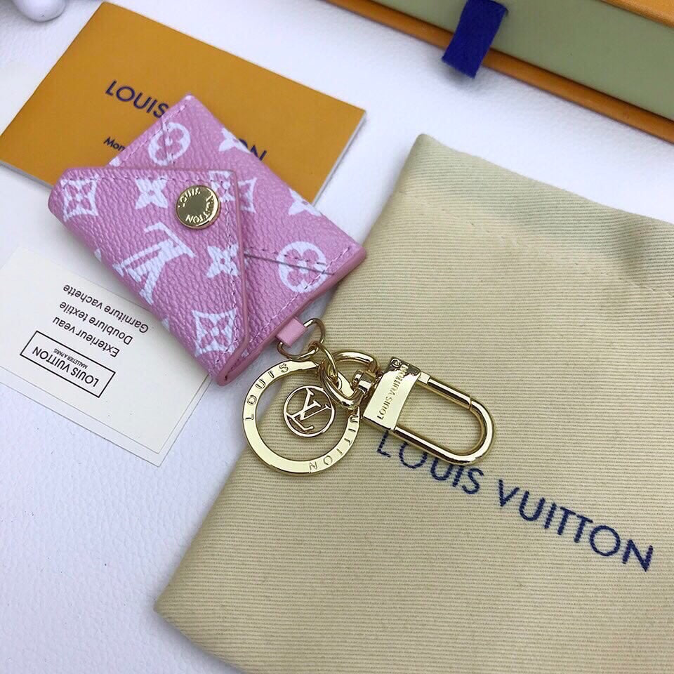 EN - Lux Keychains LUV 068
