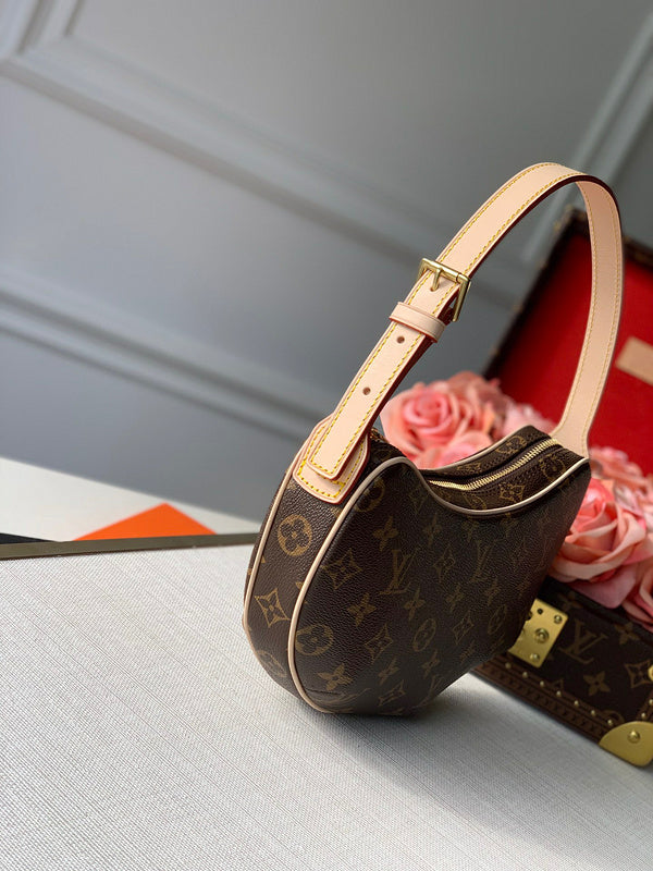 LOV2 Bags - Luxurious Bags  1527