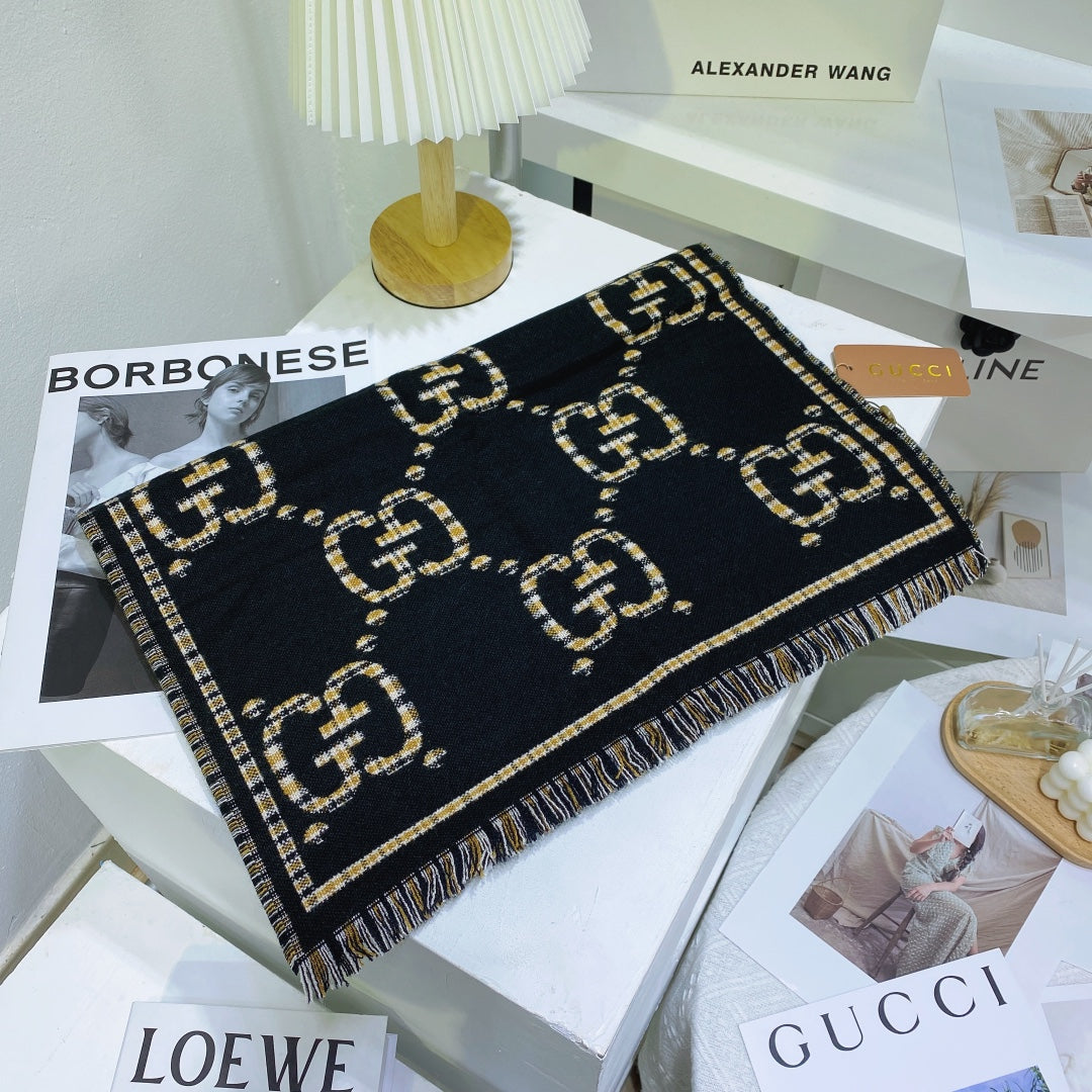 EN - Luxury GCI Scarf 027