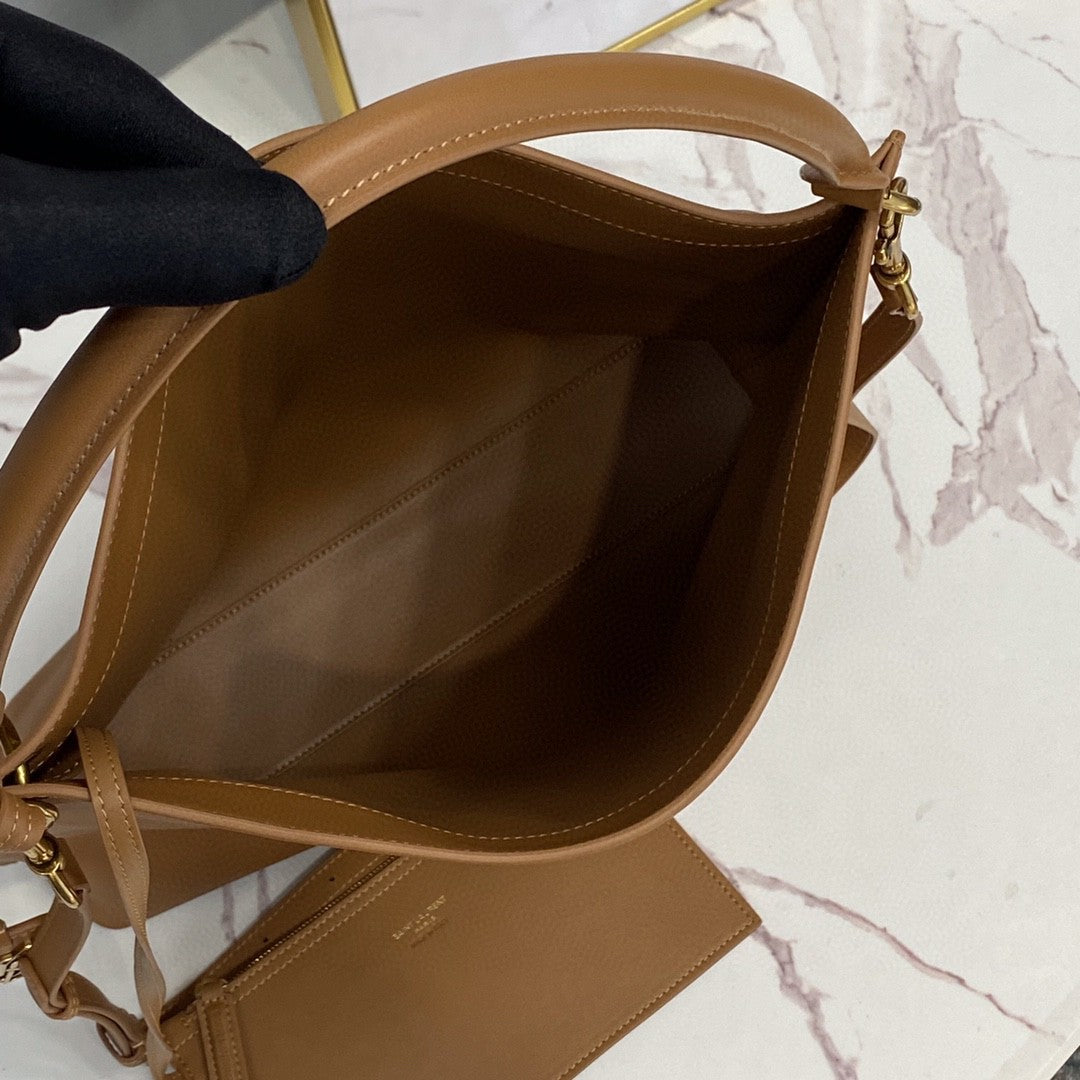 GLAMI Shopping N/S In Supple Brown For Women 13.7in/35cm YSL