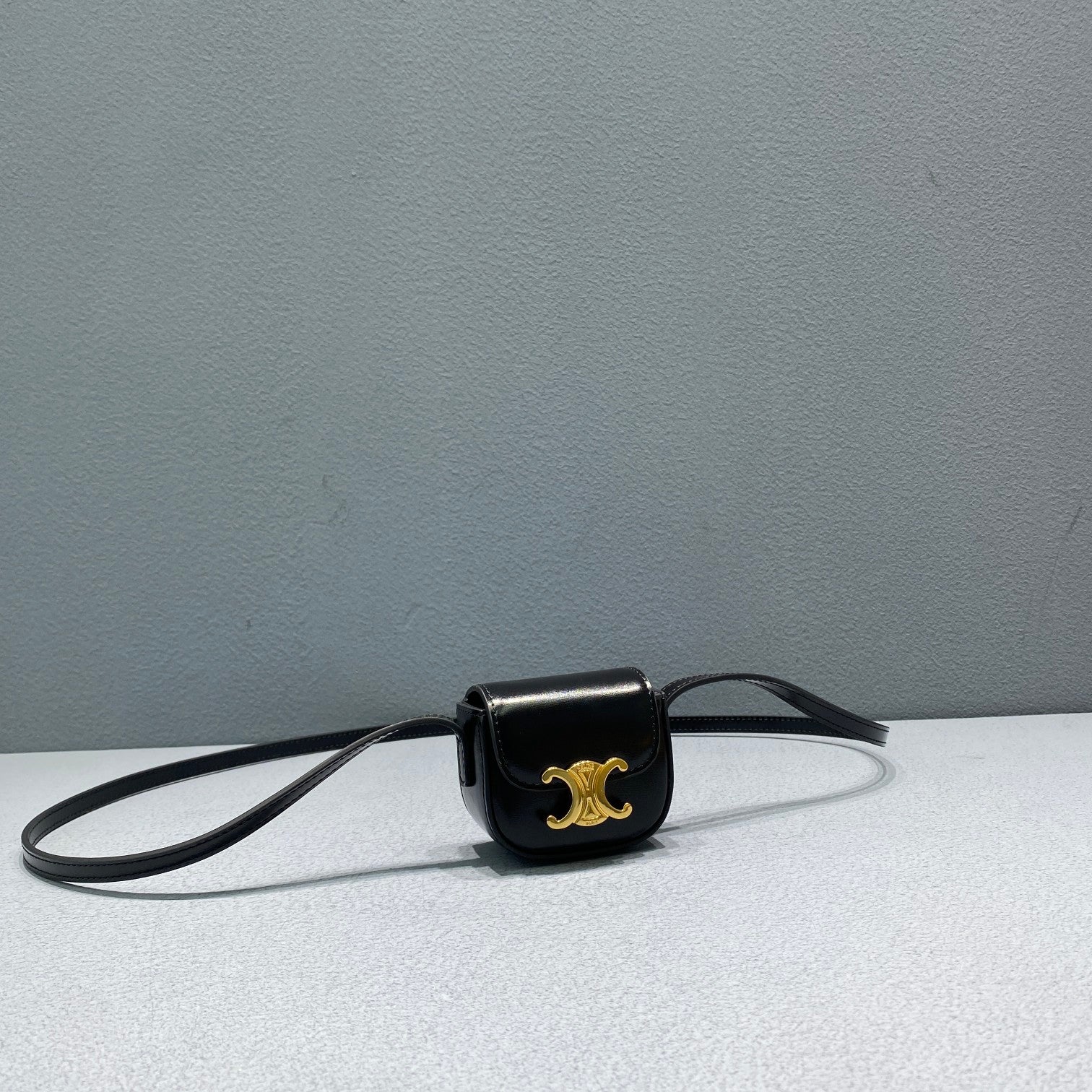 GLAMI Mini Triomphe Black For Women 4in/11cm 10I513DPV.38NO