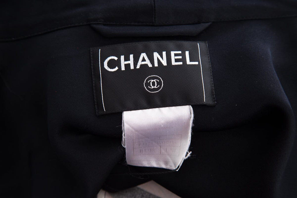 CHANEL Coco Print 2007 Spring Runway Unisex Silk Robe